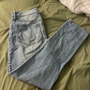 Pacsun lighter medium wash mom jeans